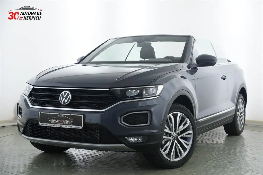 Photo 1 : Volkswagen T-roc 2021 Essence