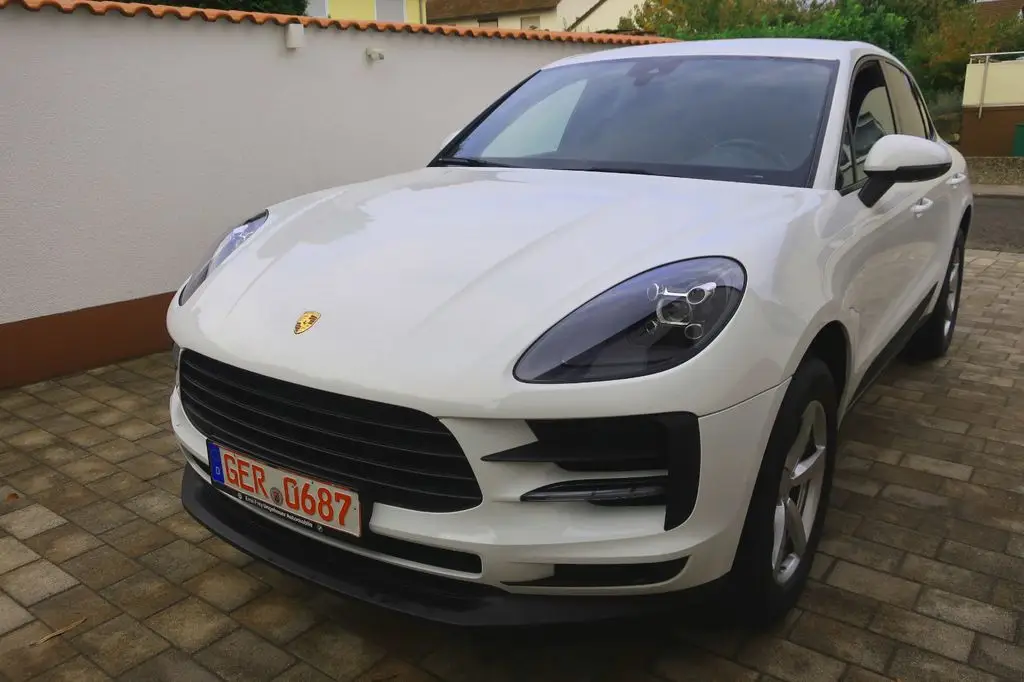 Photo 1 : Porsche Macan 2021 Essence