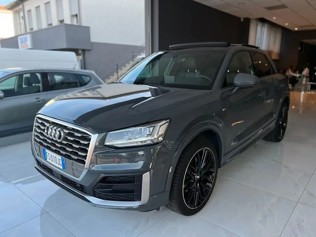 Photo 1 : Audi Q2 2018 Petrol