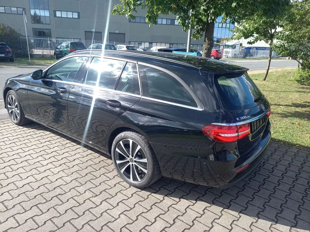 Photo 1 : Mercedes-benz Classe E 2019 Hybrid