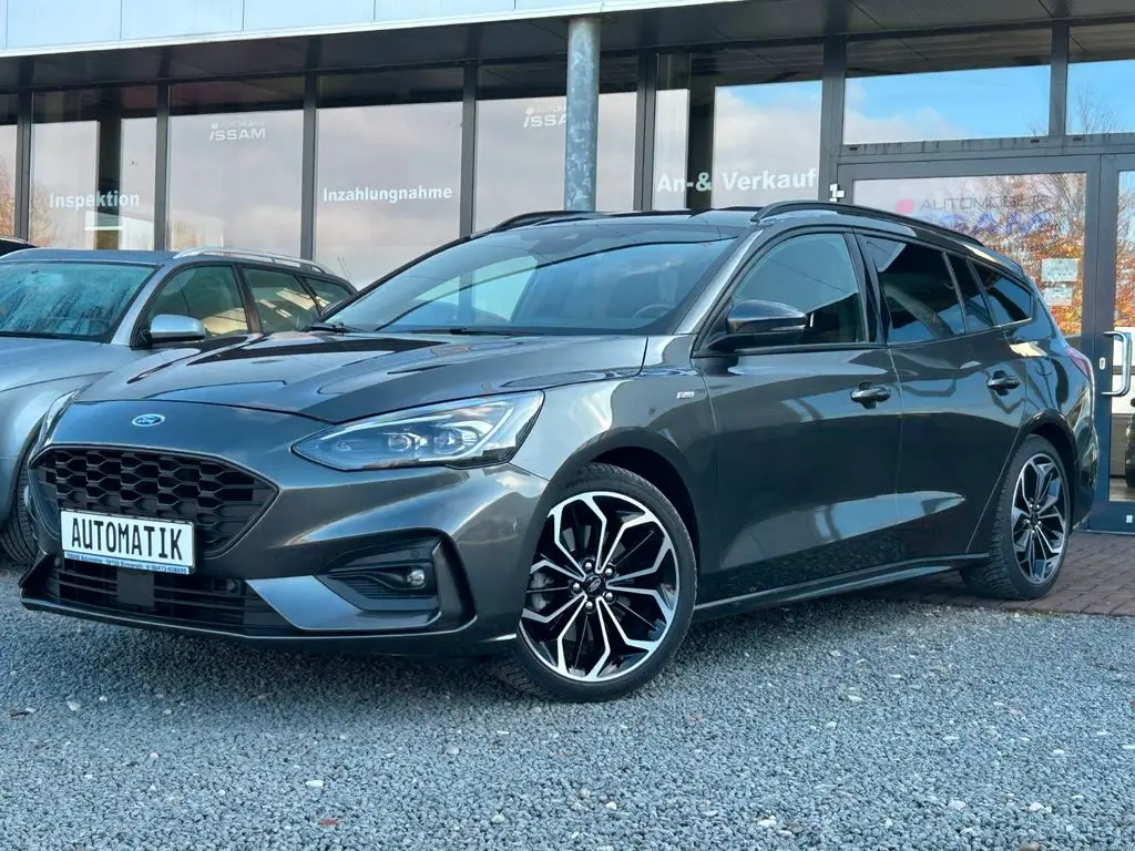 Photo 1 : Ford Focus 2020 Petrol