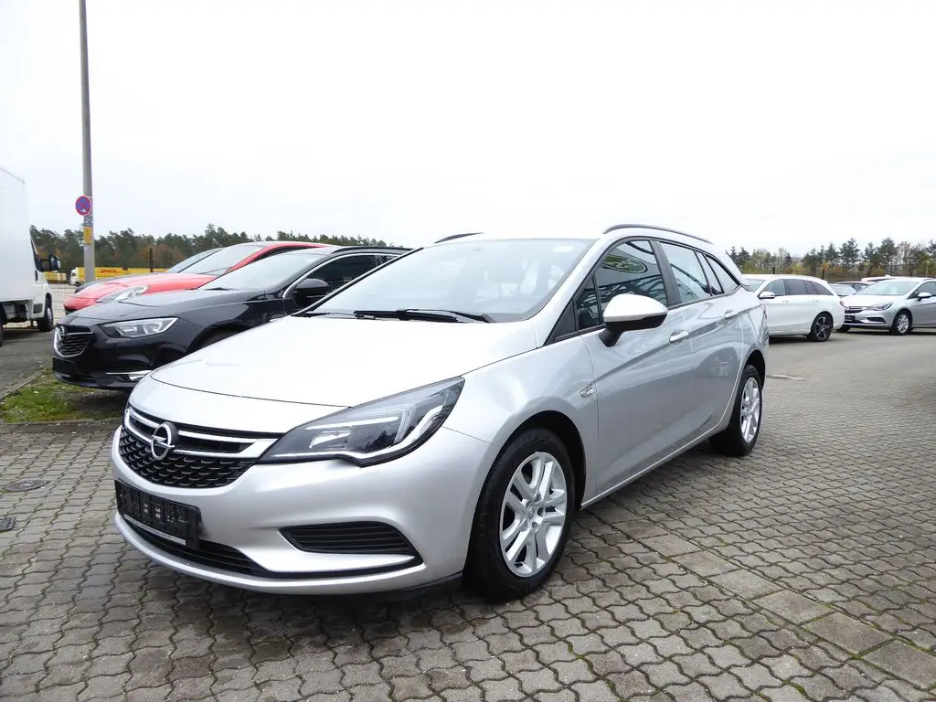 Photo 1 : Opel Astra 2018 Diesel