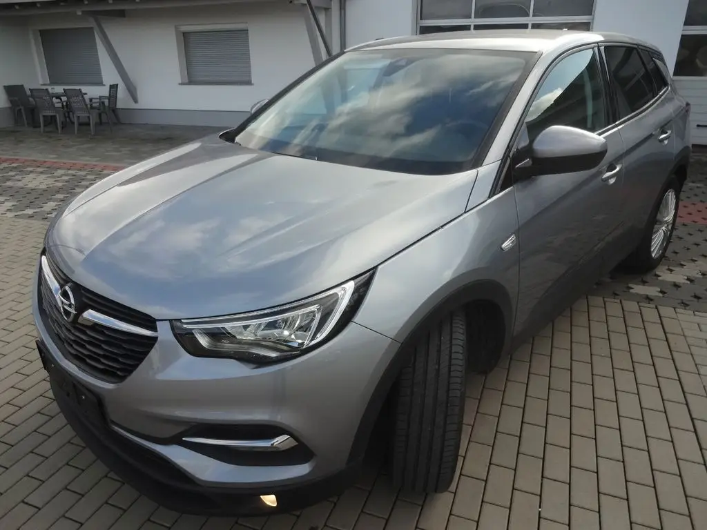 Photo 1 : Opel Grandland 2021 Essence