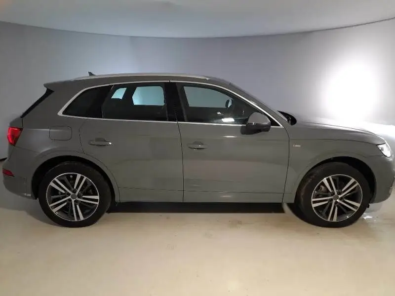 Photo 1 : Audi Q5 2020 Diesel