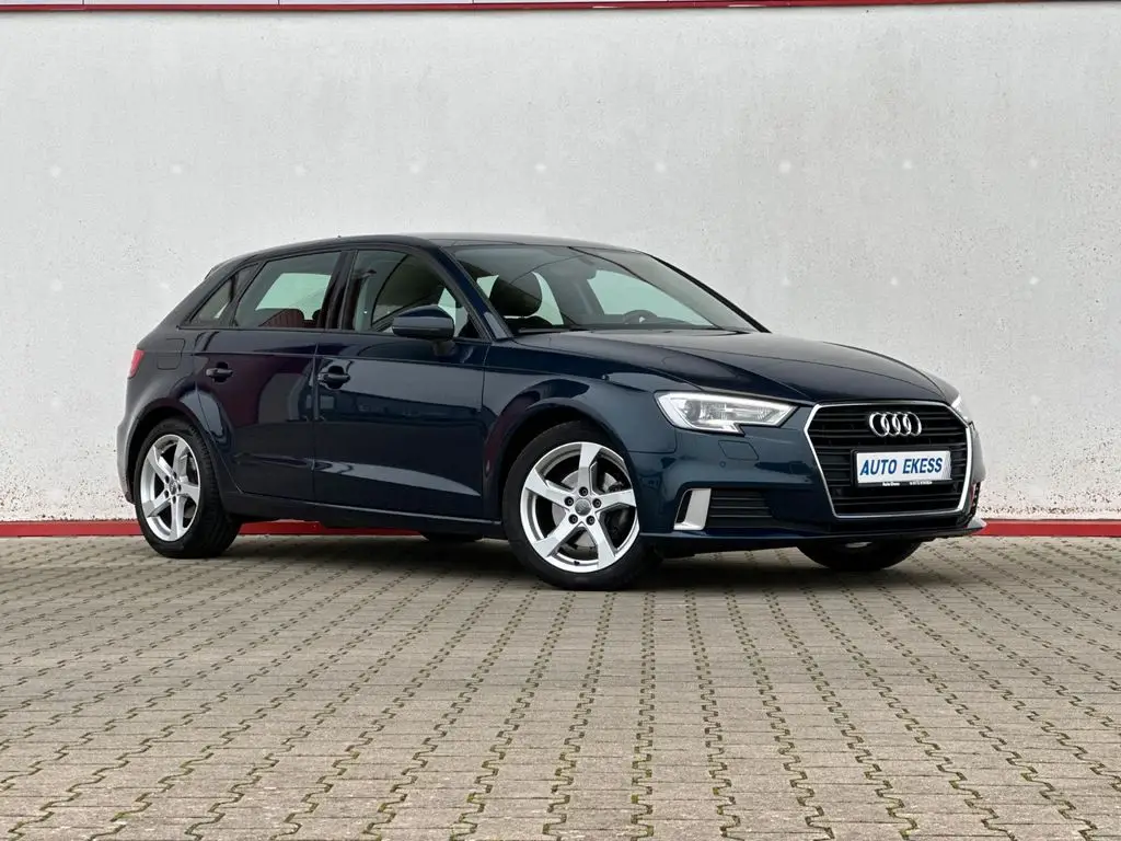 Photo 1 : Audi A3 2019 Petrol