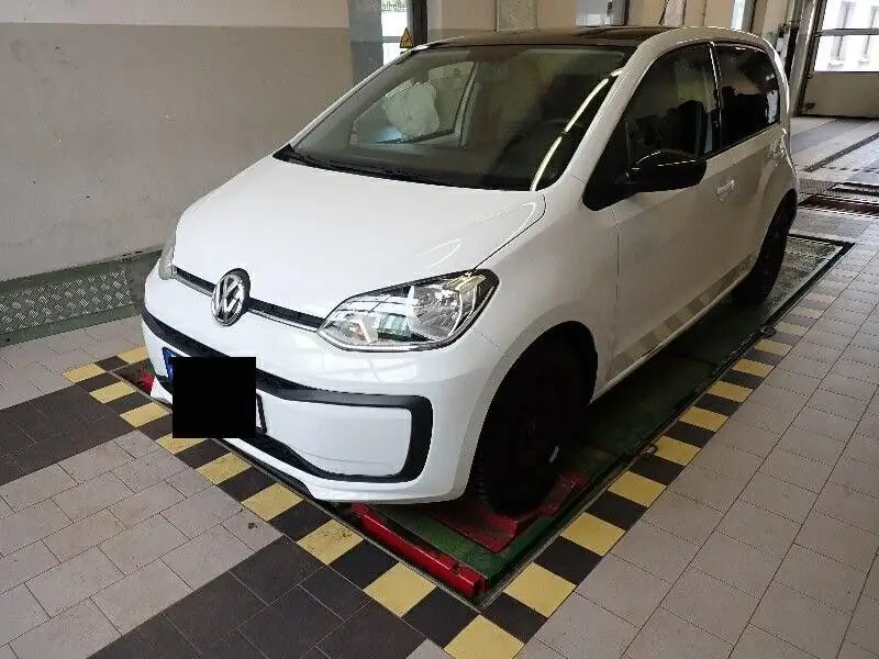 Photo 1 : Volkswagen Up! 2018 Petrol