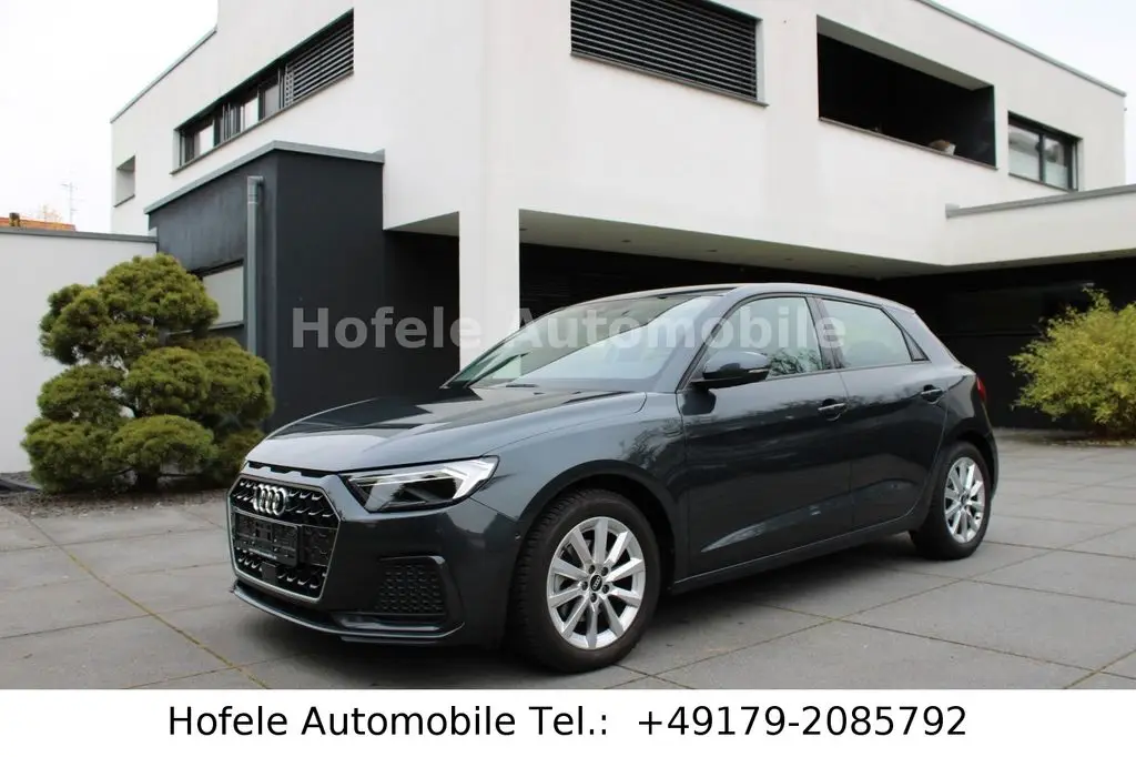 Photo 1 : Audi A1 2021 Essence