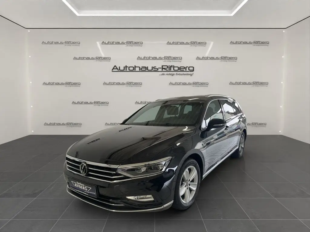 Photo 1 : Volkswagen Passat 2023 Diesel