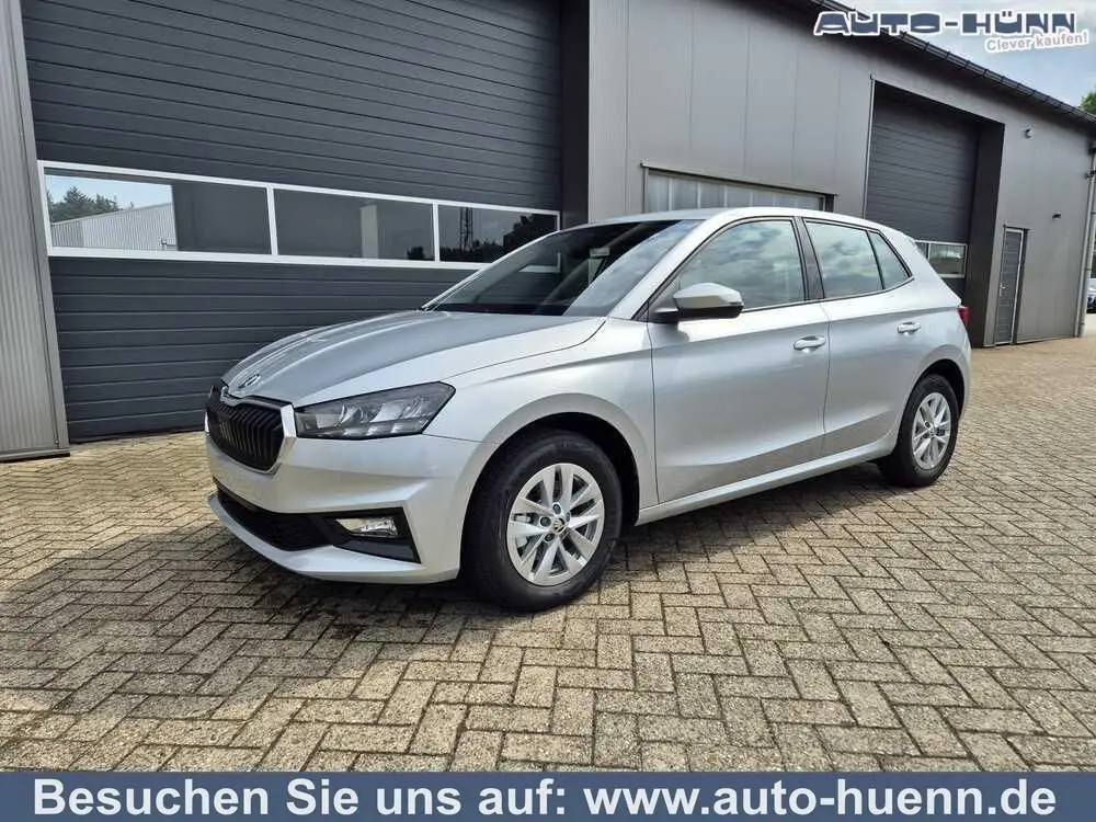 Photo 1 : Skoda Fabia 2024 Petrol