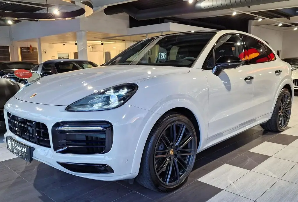 Photo 1 : Porsche Cayenne 2021 Petrol