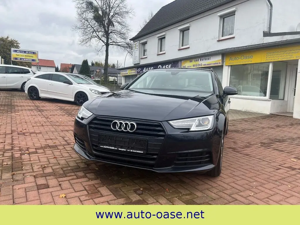 Photo 1 : Audi A4 2018 Essence