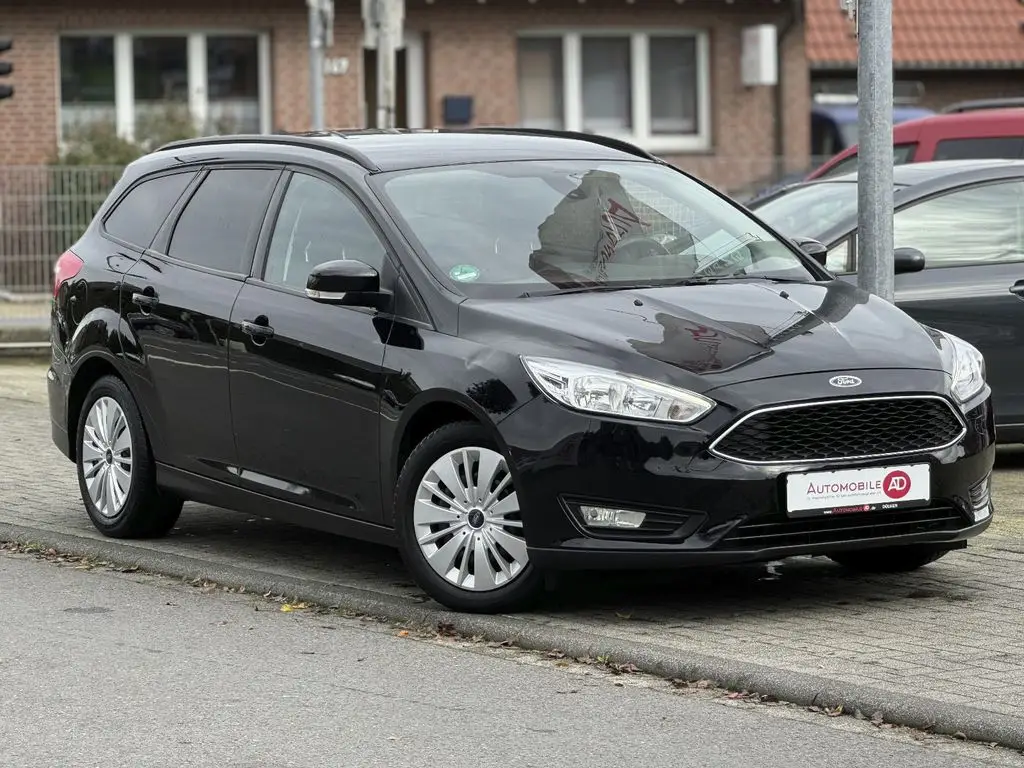 Photo 1 : Ford Focus 2016 Petrol