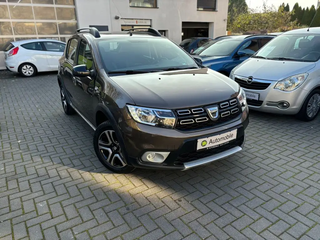 Photo 1 : Dacia Sandero 2018 Essence