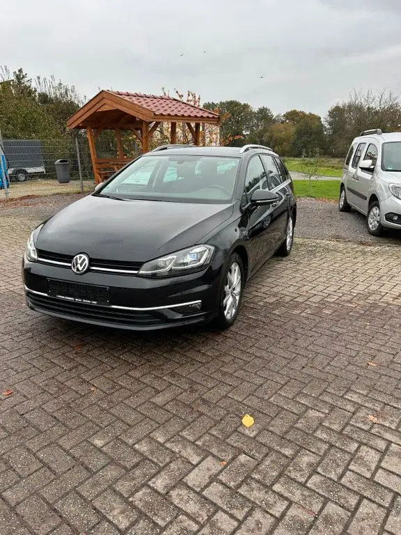 Photo 1 : Volkswagen Golf 2020 Petrol