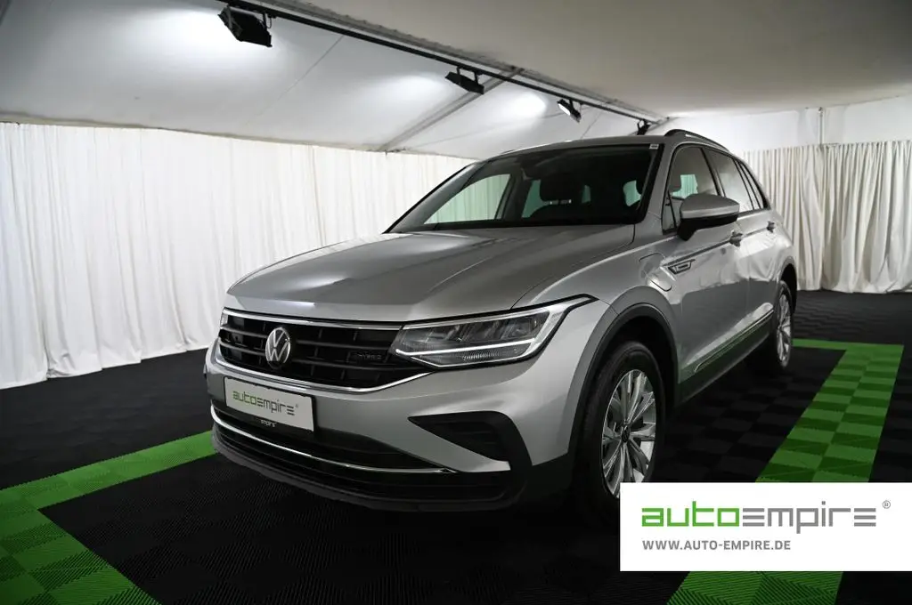 Photo 1 : Volkswagen Tiguan 2023 Hybride