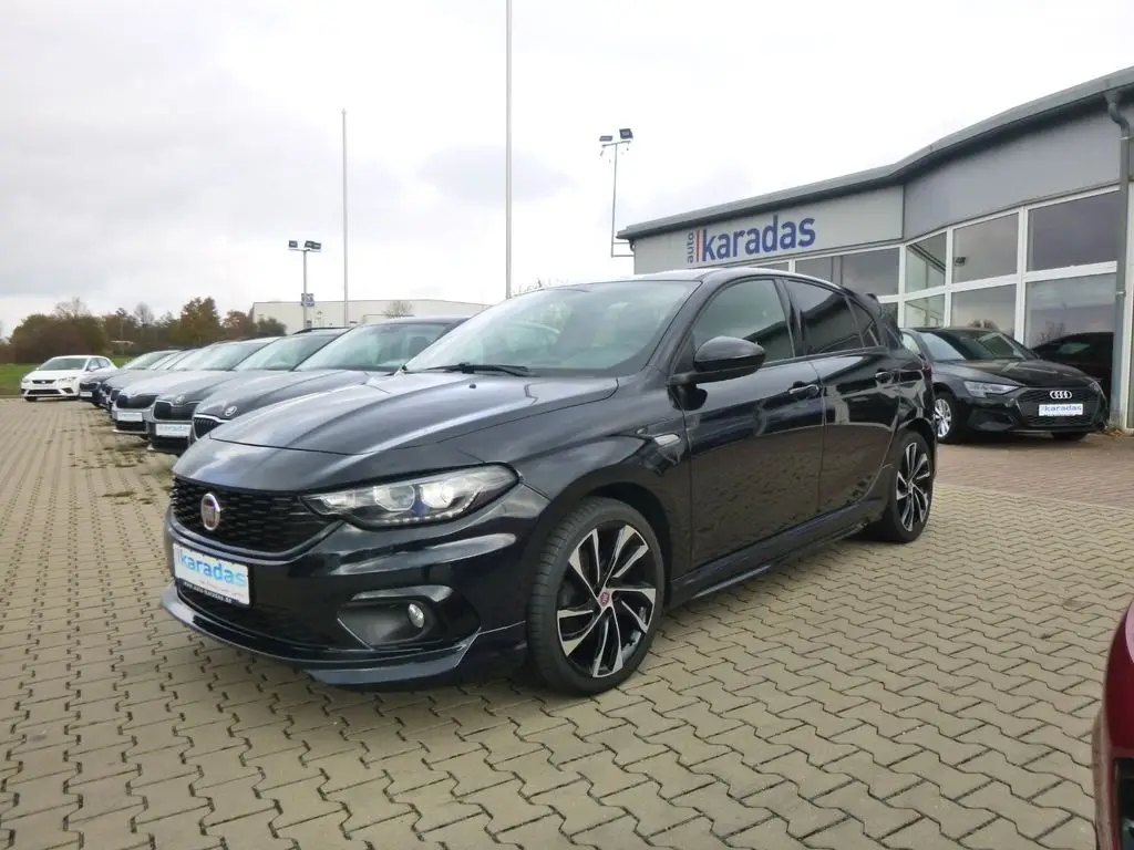 Photo 1 : Fiat Tipo 2019 Essence