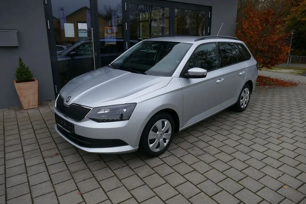 Photo 1 : Skoda Fabia 2017 Diesel