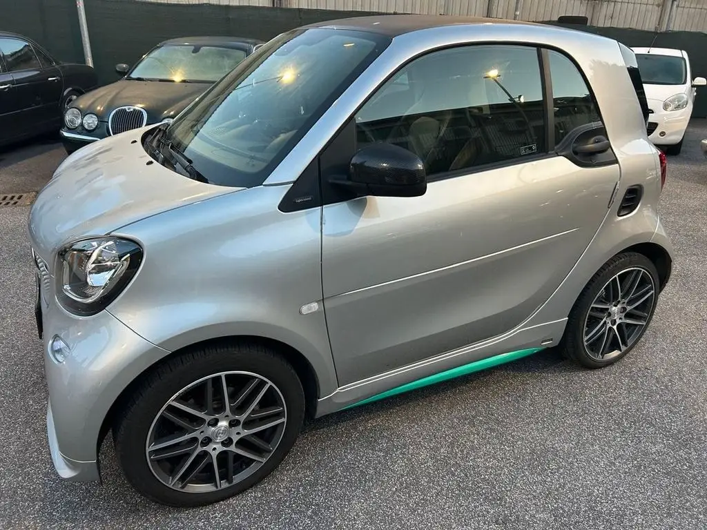 Photo 1 : Smart Fortwo 2019 Non renseigné