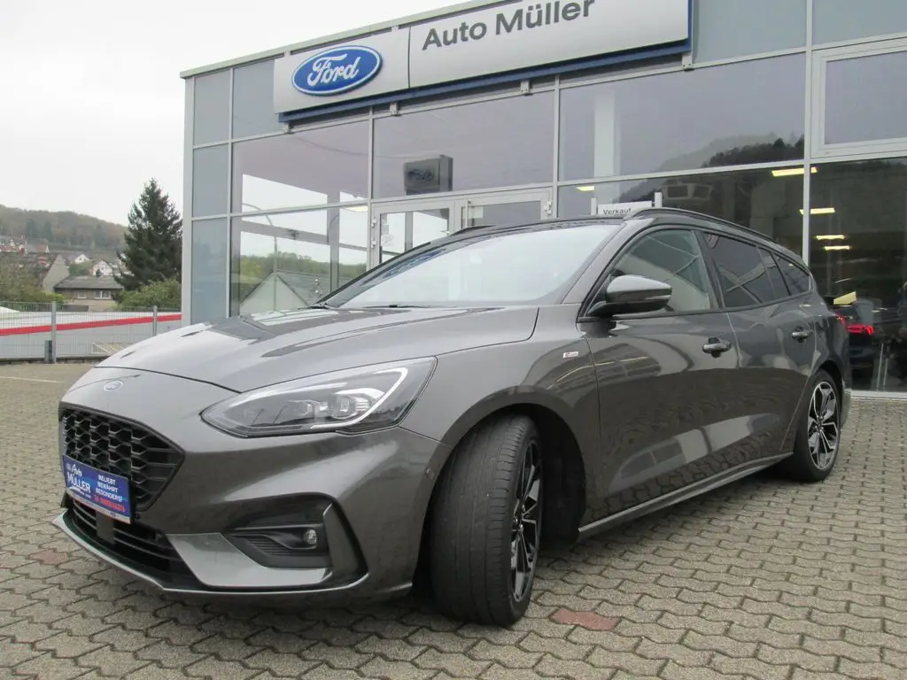 Photo 1 : Ford Focus 2021 Petrol