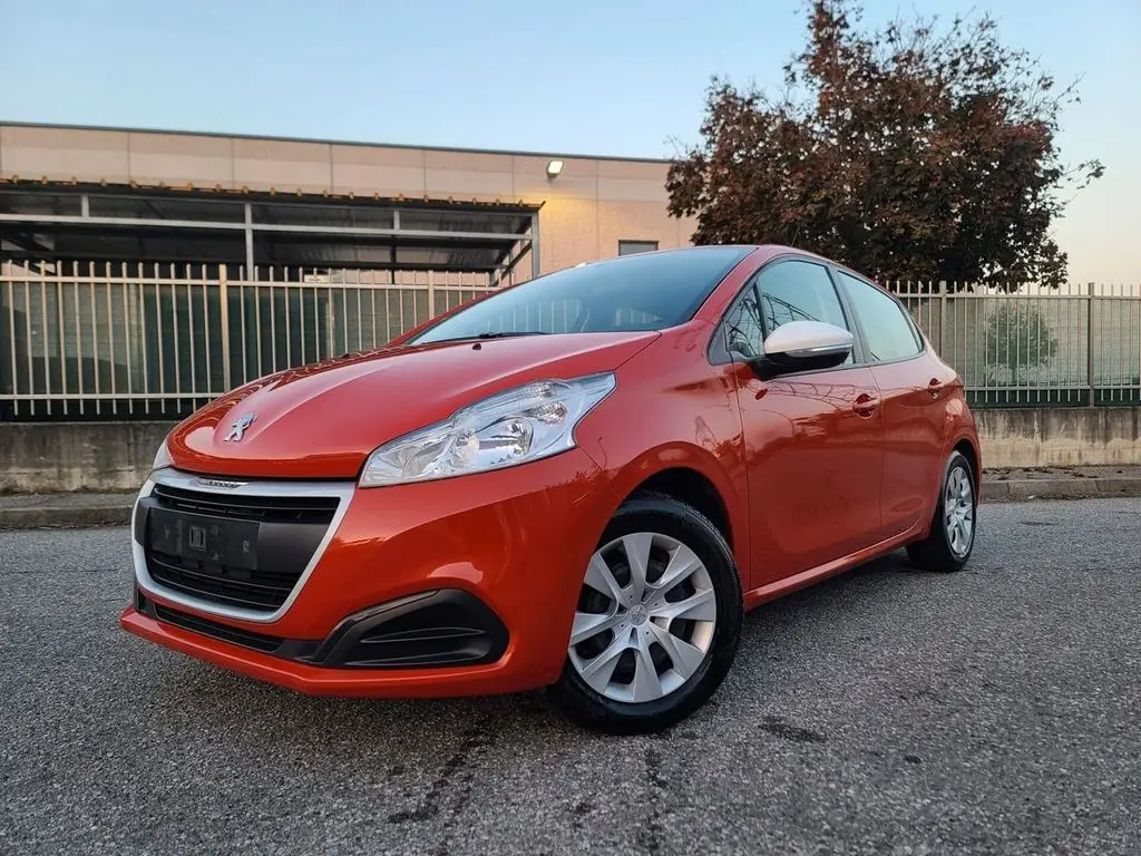 Photo 1 : Peugeot 208 2018 Petrol