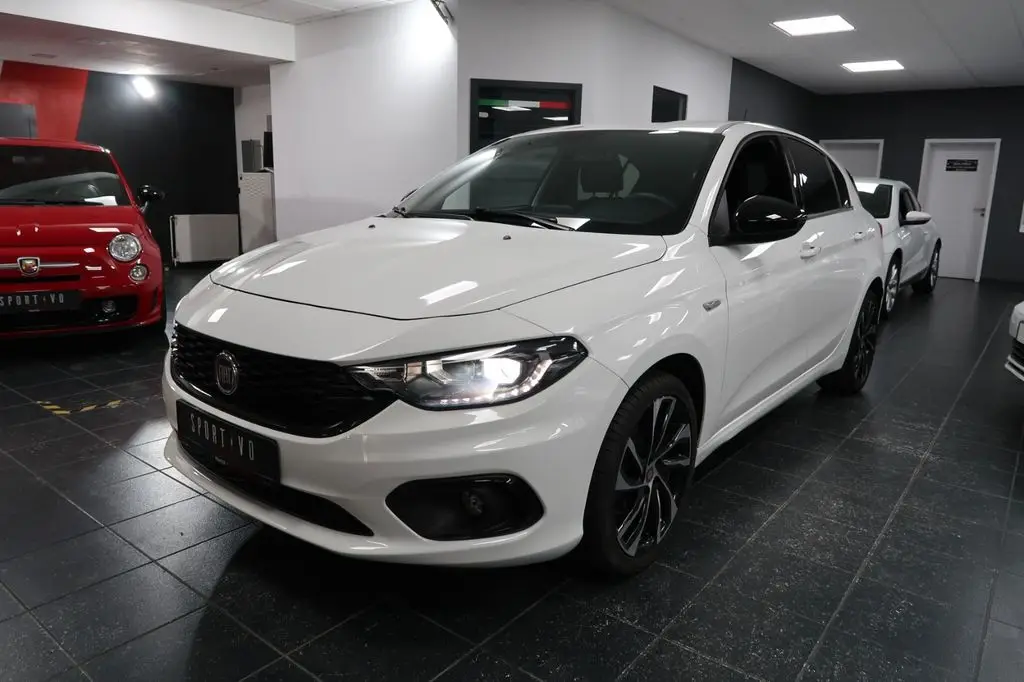 Photo 1 : Fiat Tipo 2020 Essence