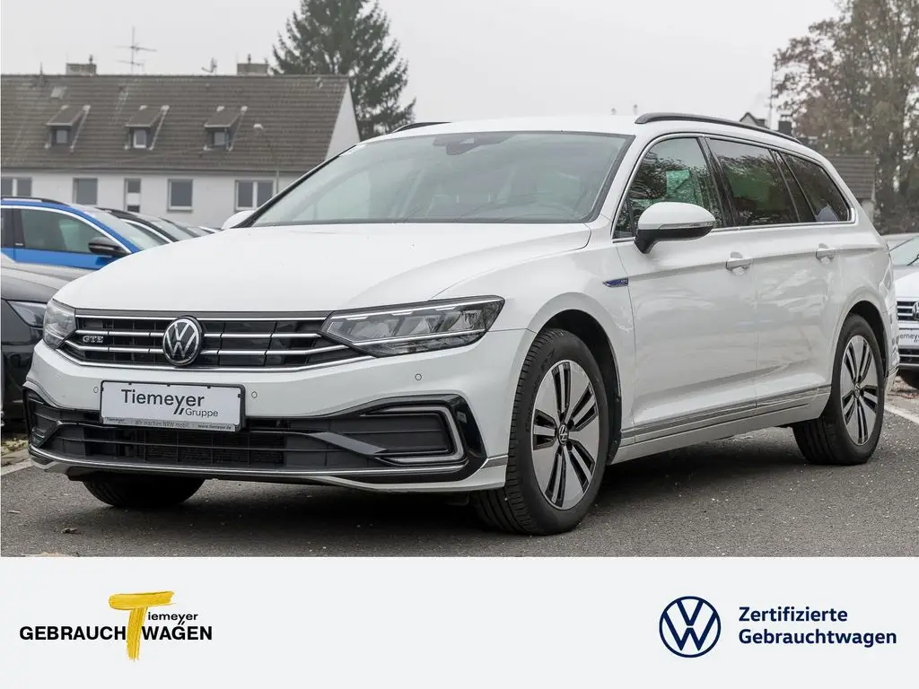 Photo 1 : Volkswagen Passat 2021 Hybride