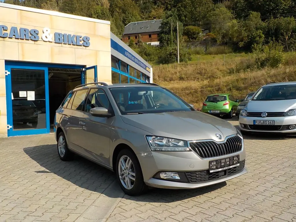 Photo 1 : Skoda Fabia 2018 Essence