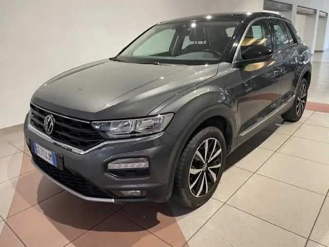 Photo 1 : Volkswagen T-roc 2021 Essence