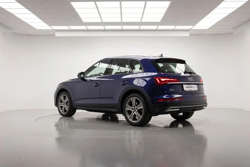 Photo 1 : Audi Q5 2021 Hybride