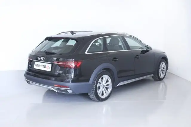 Photo 1 : Audi A4 2019 Diesel