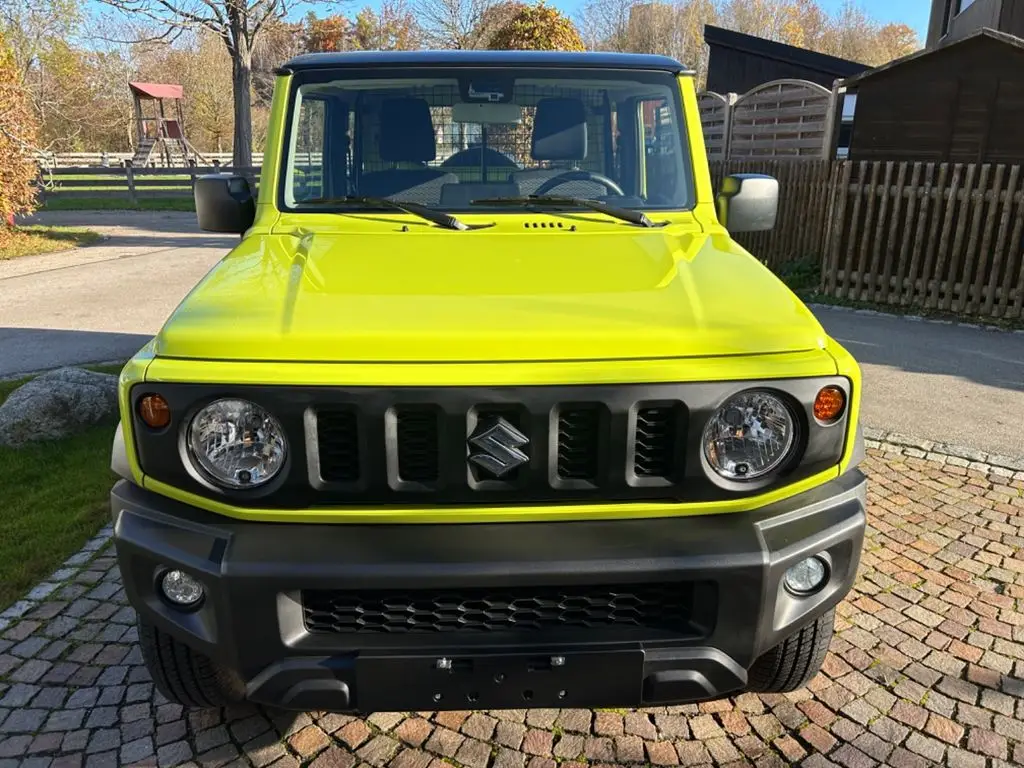 Photo 1 : Suzuki Jimny 2021 Petrol