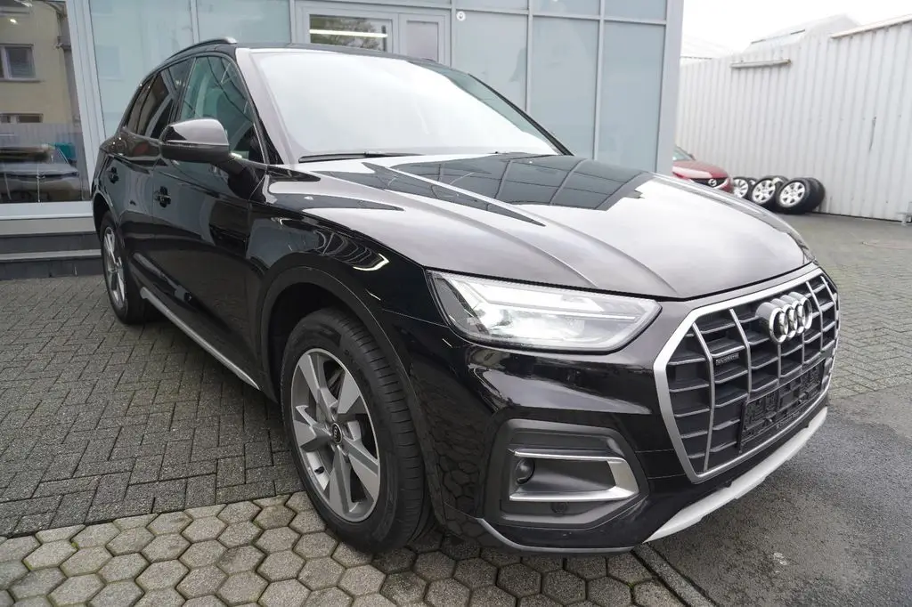 Photo 1 : Audi Q5 2021 Hybride