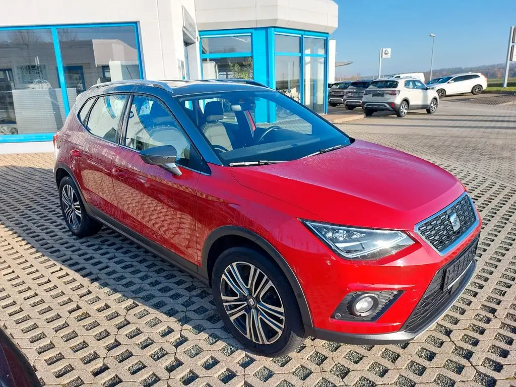 Photo 1 : Seat Arona 2017 Petrol