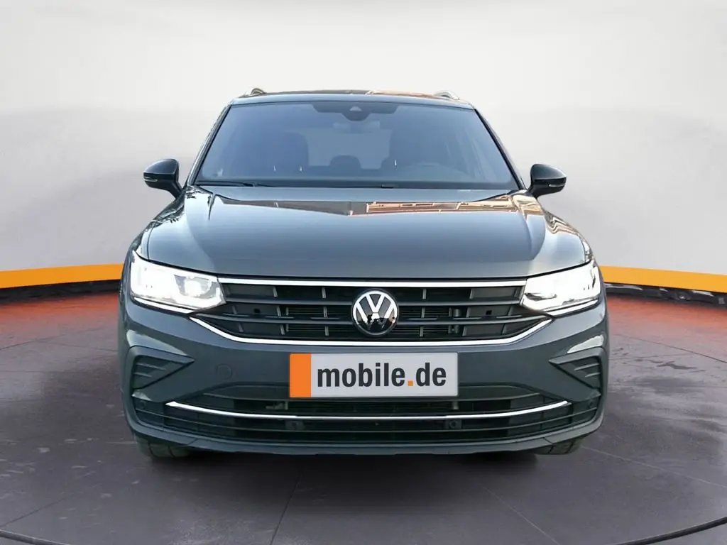 Photo 1 : Volkswagen Tiguan 2024 Essence