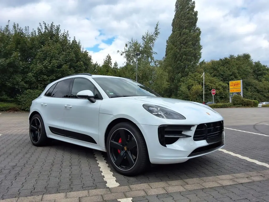 Photo 1 : Porsche Macan 2021 Essence