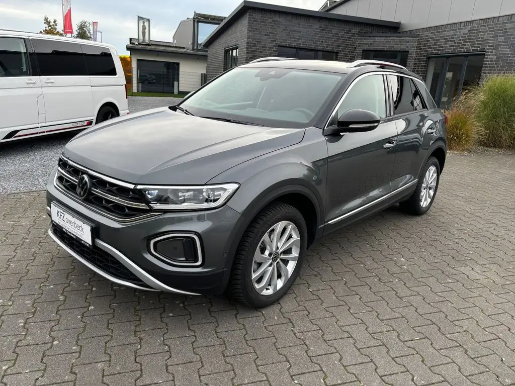 Photo 1 : Volkswagen T-roc 2023 Essence