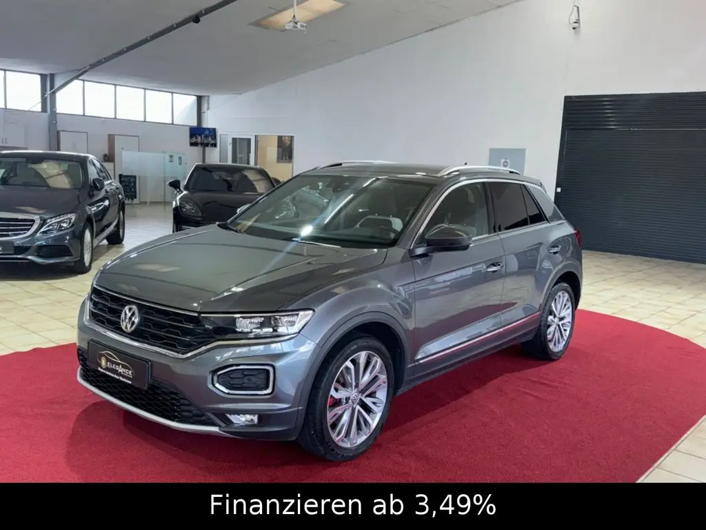 Photo 1 : Volkswagen T-roc 2017 Essence