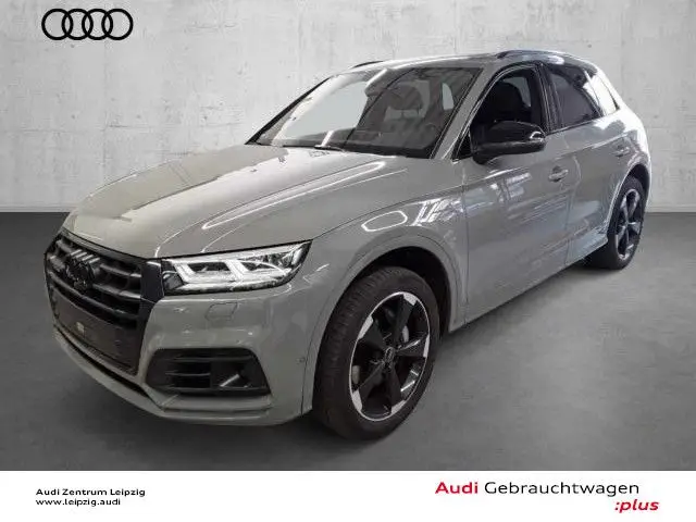 Photo 1 : Audi Q5 2021 Hybride