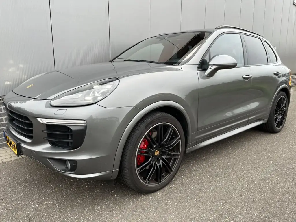 Photo 1 : Porsche Cayenne 2015 Hybride