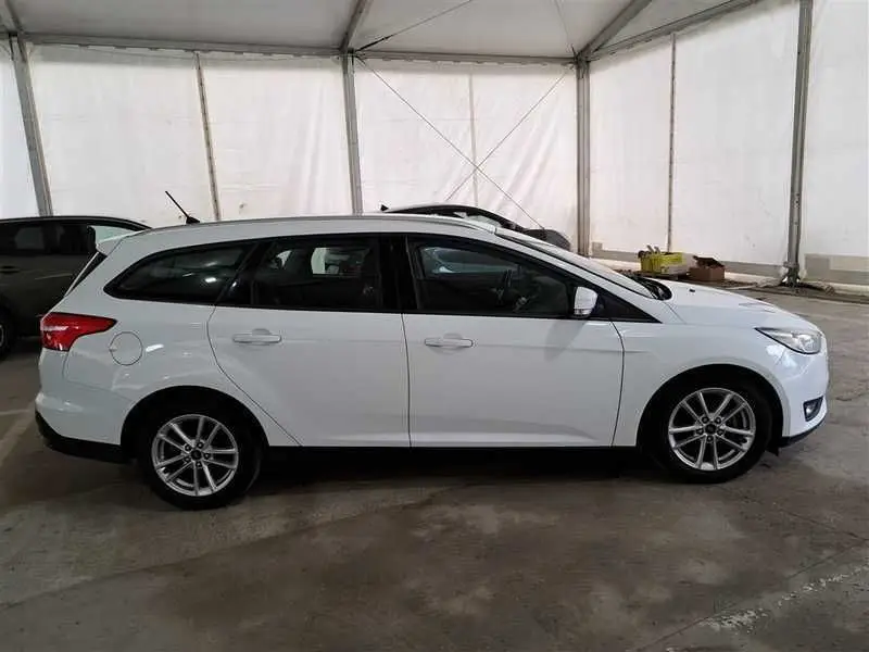 Photo 1 : Ford Focus 2018 Diesel