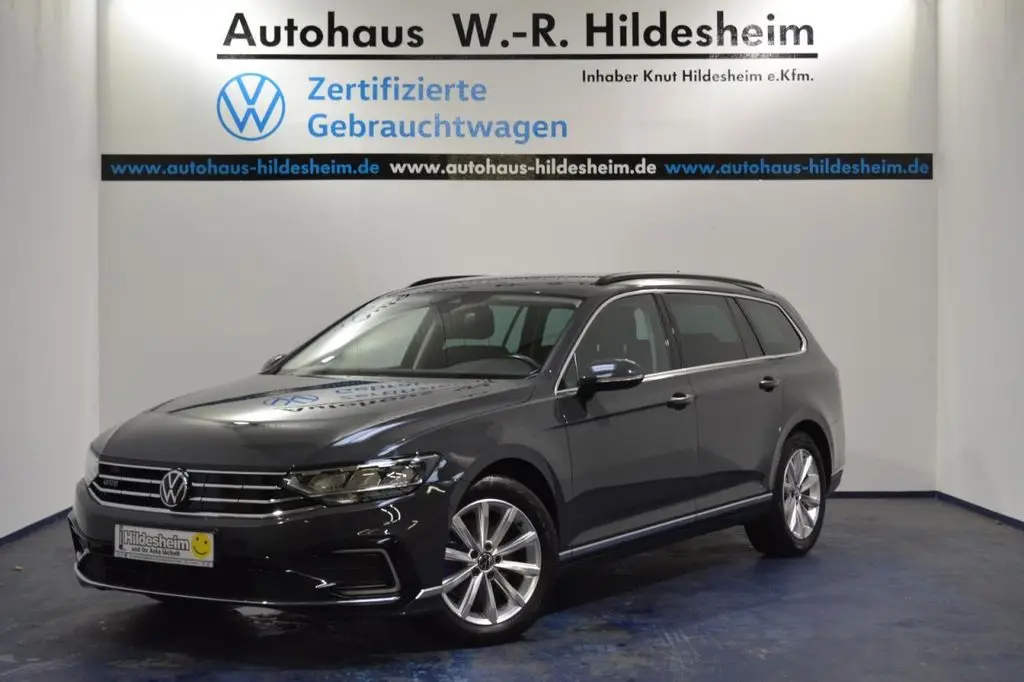 Photo 1 : Volkswagen Passat 2021 Hybrid