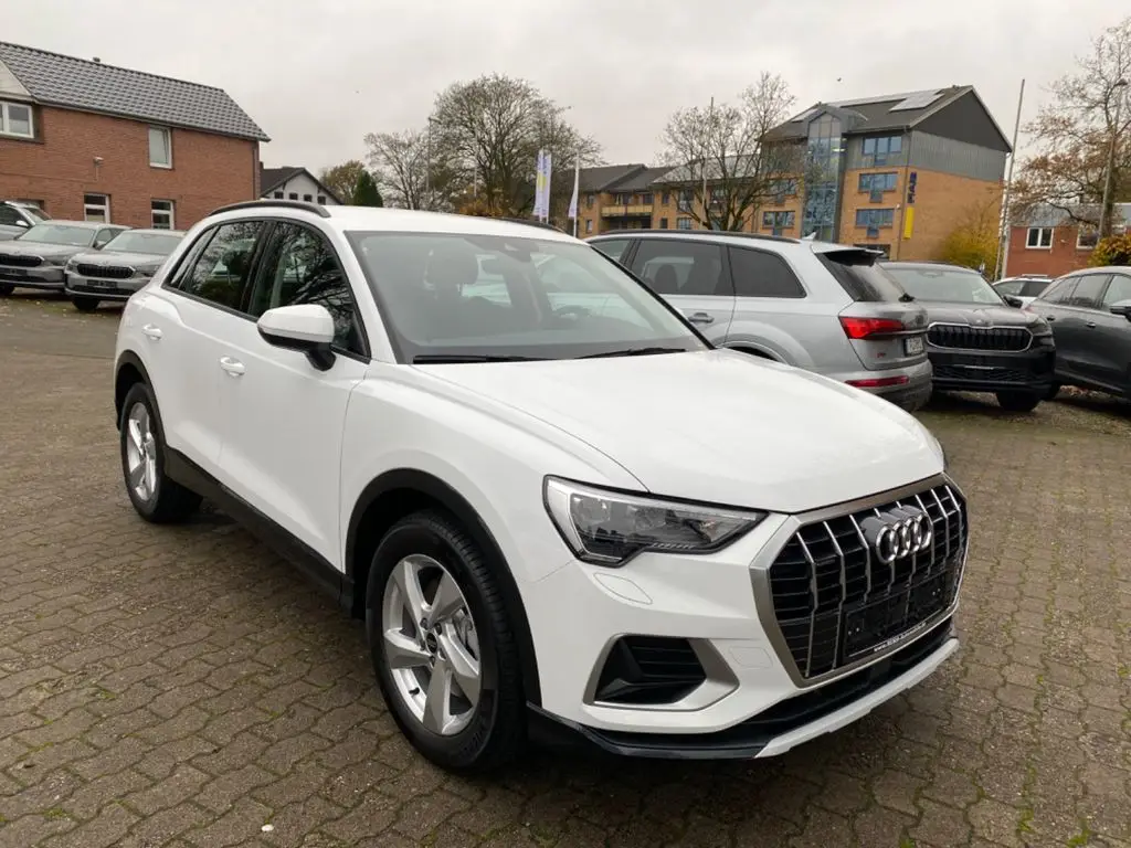 Photo 1 : Audi Q3 2024 Diesel