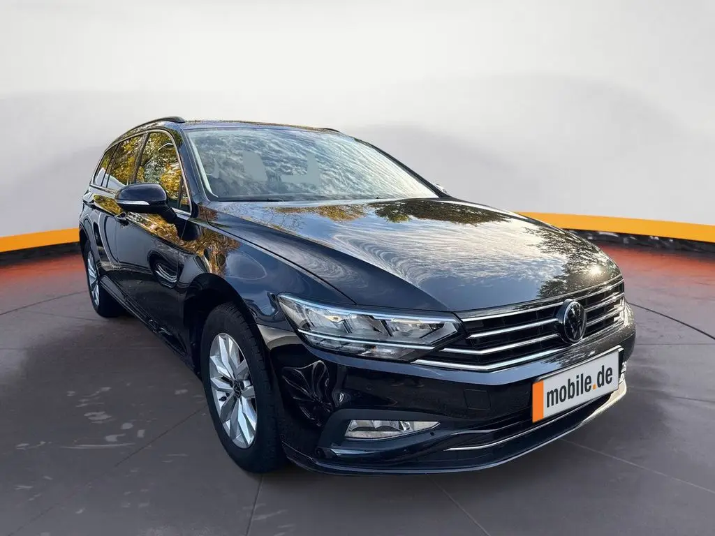 Photo 1 : Volkswagen Passat 2024 Essence