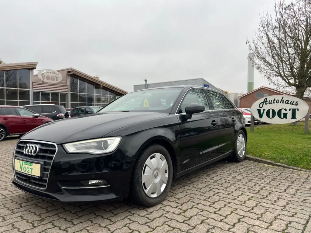 Photo 1 : Audi A3 2015 Petrol