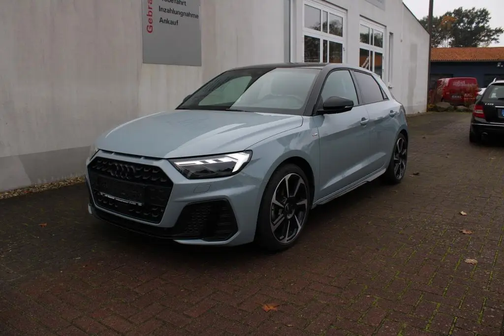 Photo 1 : Audi A1 2023 Essence