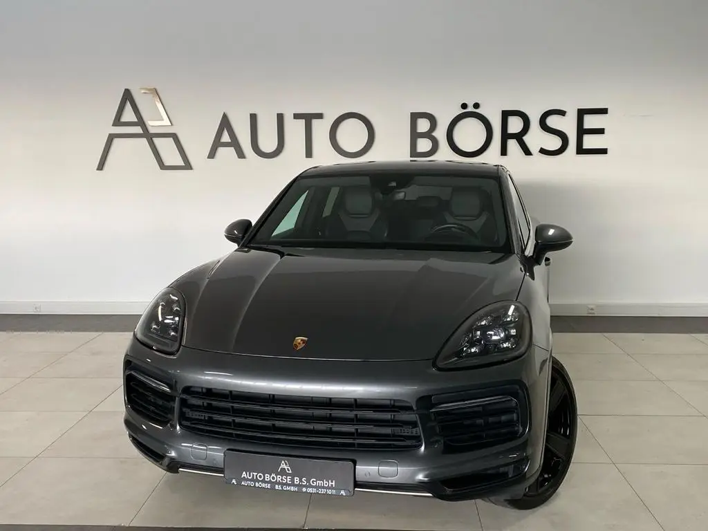 Photo 1 : Porsche Cayenne 2021 Petrol