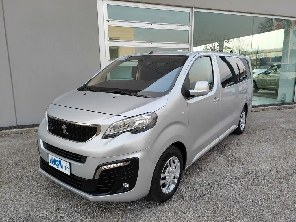 Photo 1 : Peugeot Traveller 2019 Diesel