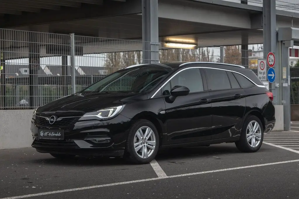 Photo 1 : Opel Astra 2022 Essence