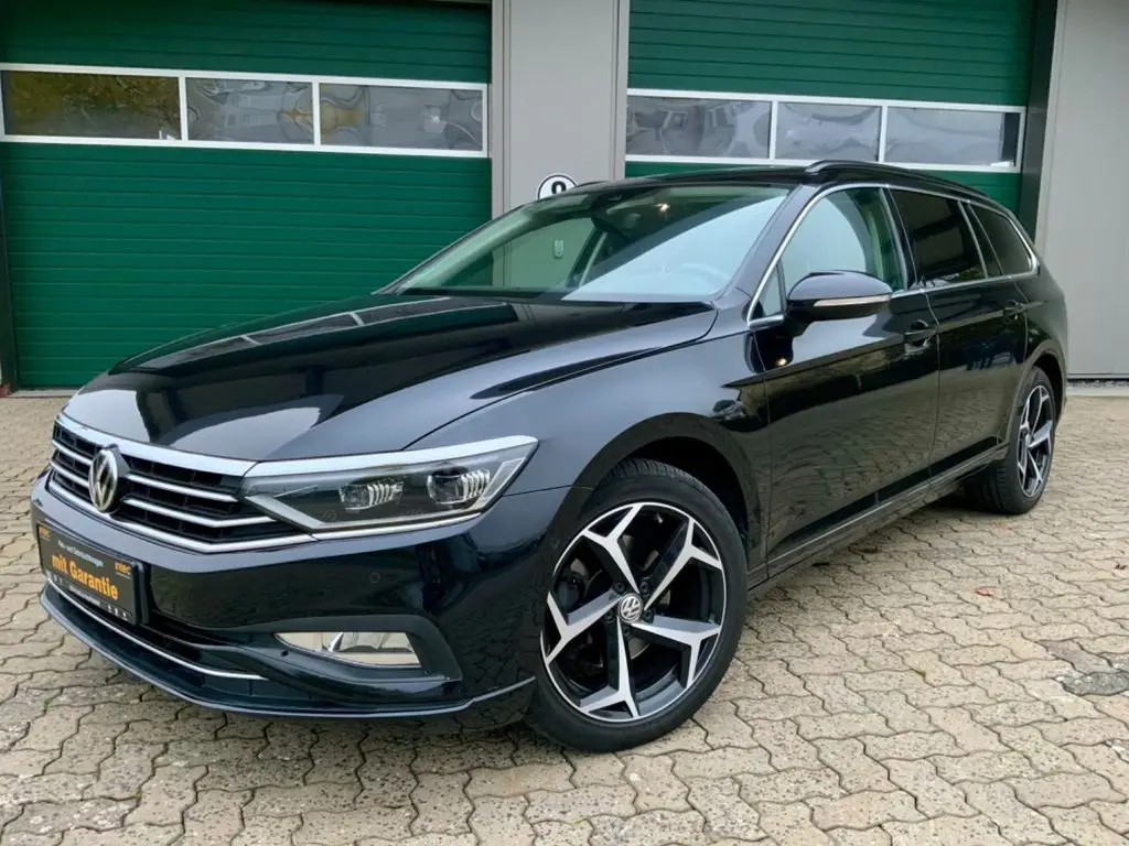 Photo 1 : Volkswagen Passat 2020 Petrol