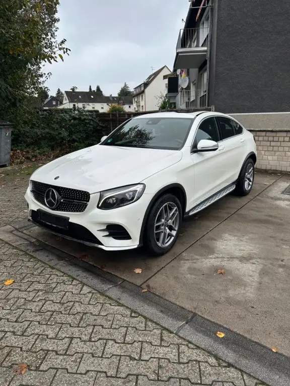 Photo 1 : Mercedes-benz Classe Glc 2018 Petrol